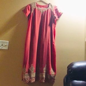 Beautiful 3 piece Ladies suit from India / Pakistan (New)